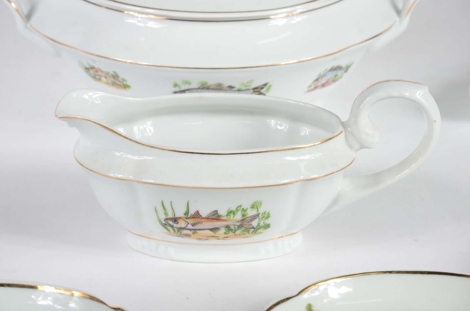 Serviço para peixe de porcelana Real, decorados com figuras de peixes... - foto 5 de 8