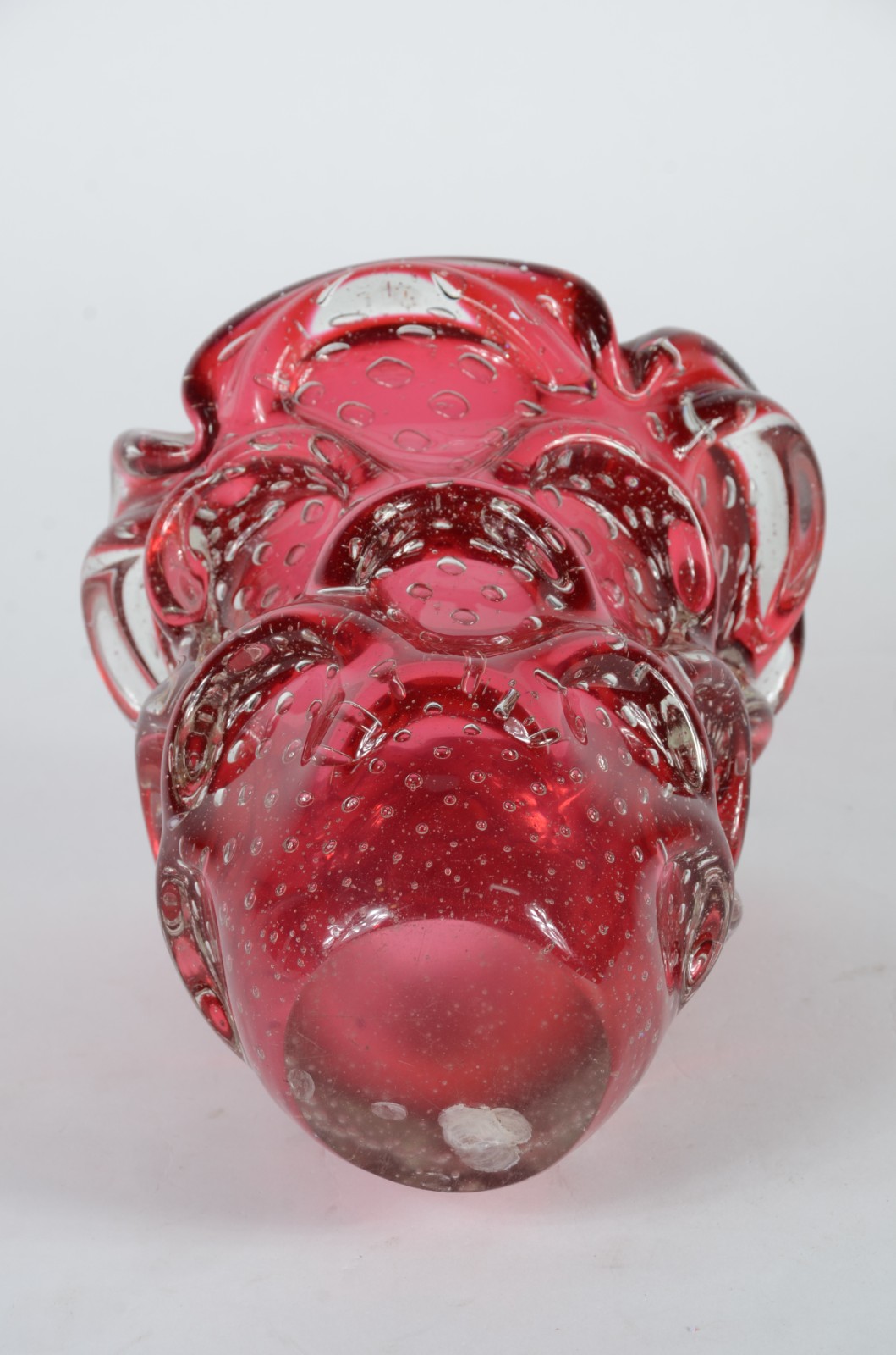 Vaso de murano italiano na cor rubi. Anos 1960. - foto 3 de 4