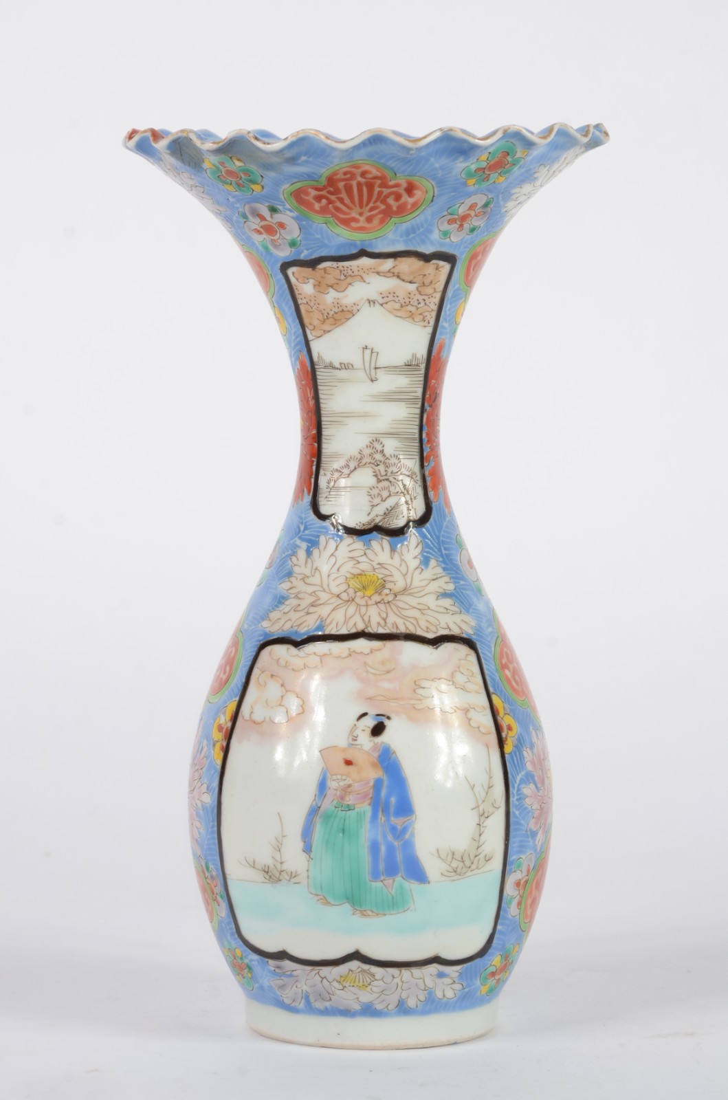 Vaso de porcelana japonesa, gargalo em forma de corola e borda... - foto 1 de 6