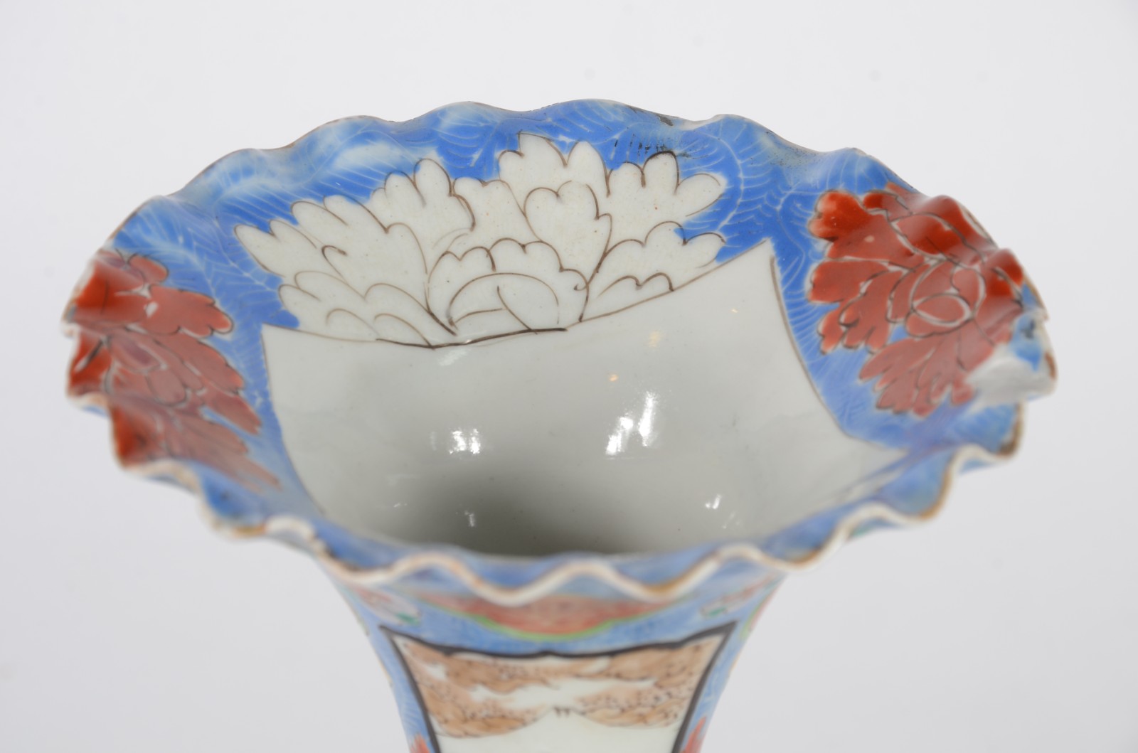 Vaso de porcelana japonesa, gargalo em forma de corola e borda... - foto 4 de 6