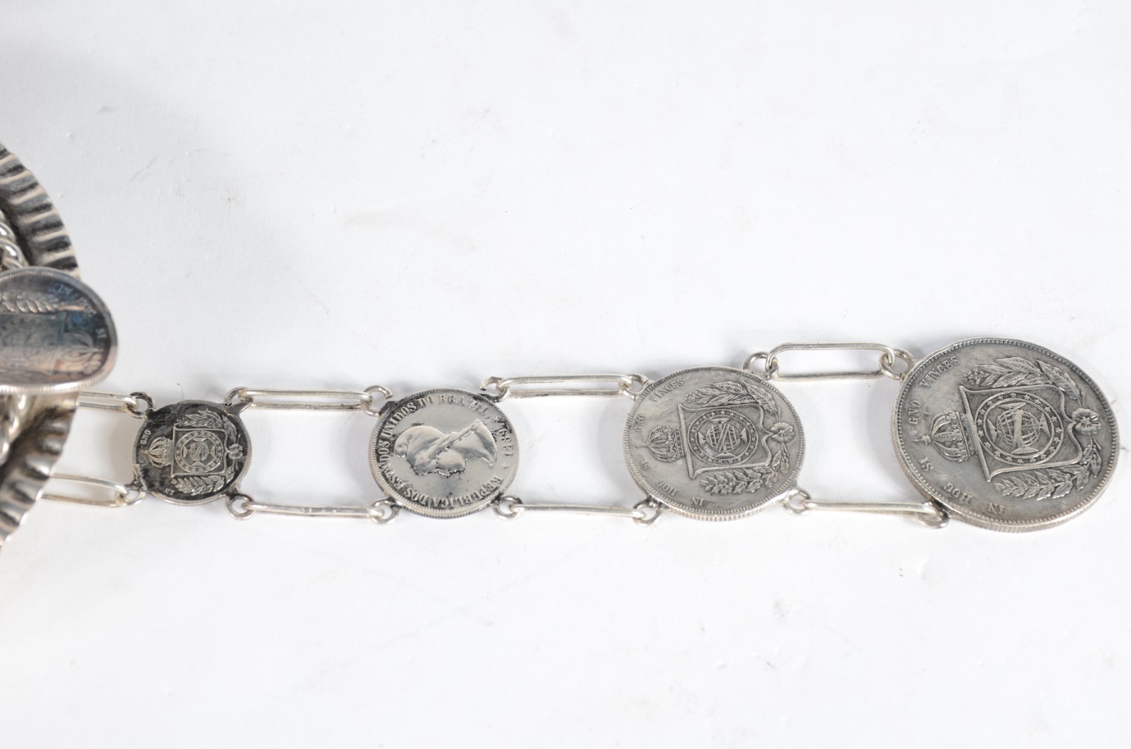 Par de cinzeiros para sofá de prata de lei com moedas. Peso da prata... - foto 6 de 11