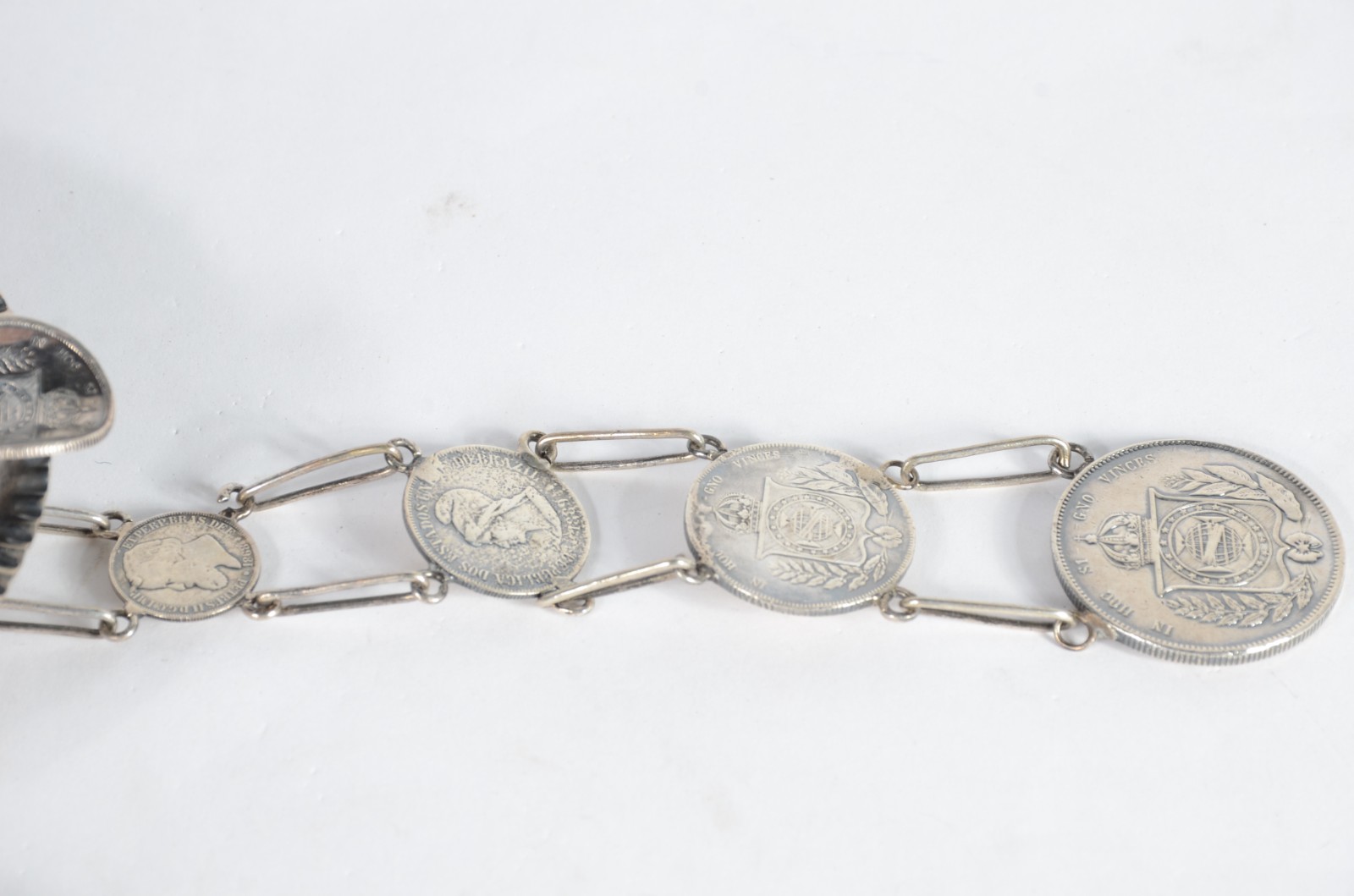 Par de cinzeiros para sofá de prata de lei com moedas. Peso da prata... - foto 9 de 11