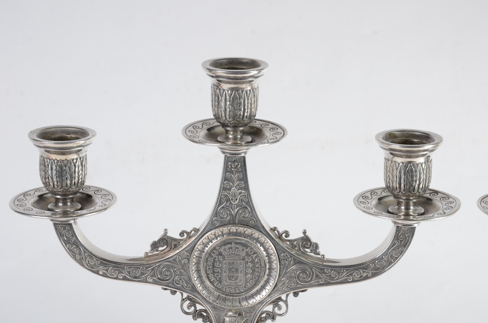 Par de candelabros de prata portuguesa, contraste Javalí, para 3... - foto 3 de 10