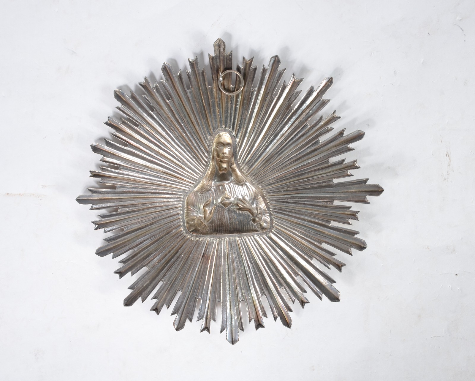 Sagrado coração de Jesus com resplendor de prata de lei. Peso da... - foto 2 de 2