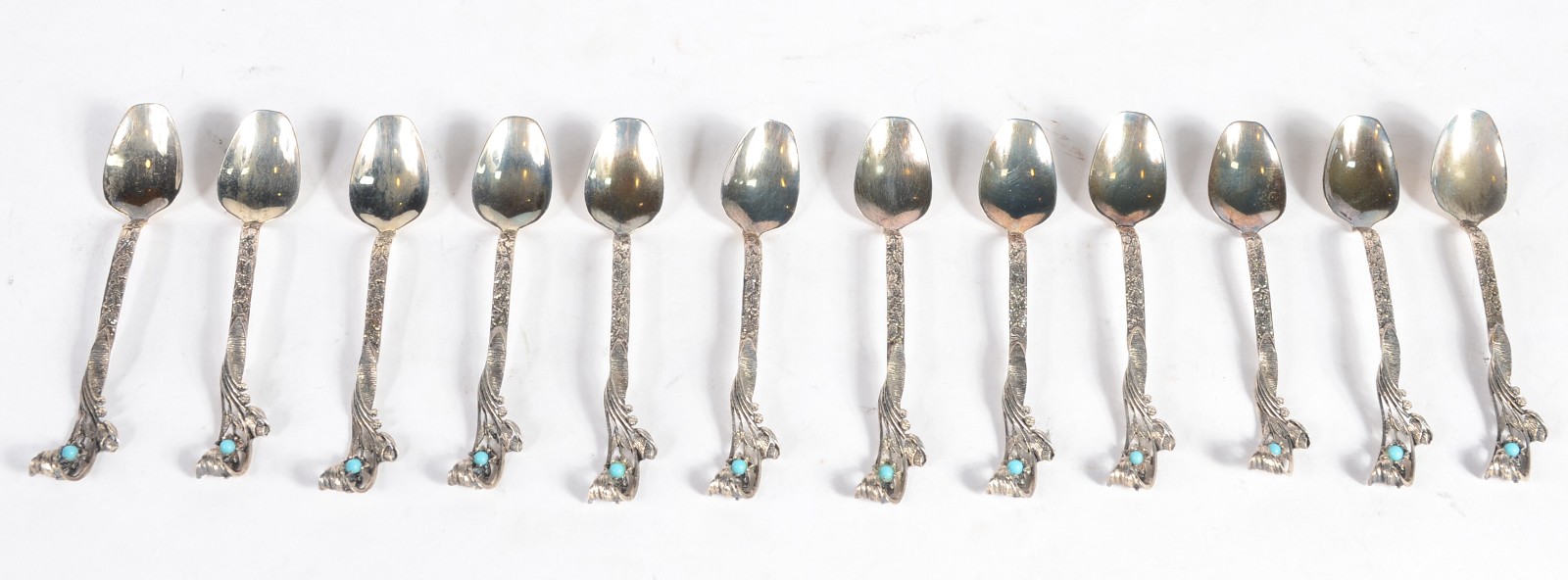Conjunto com 12 colheres para café de prata, contraste 925 mls. Peso... - foto 1 de 6