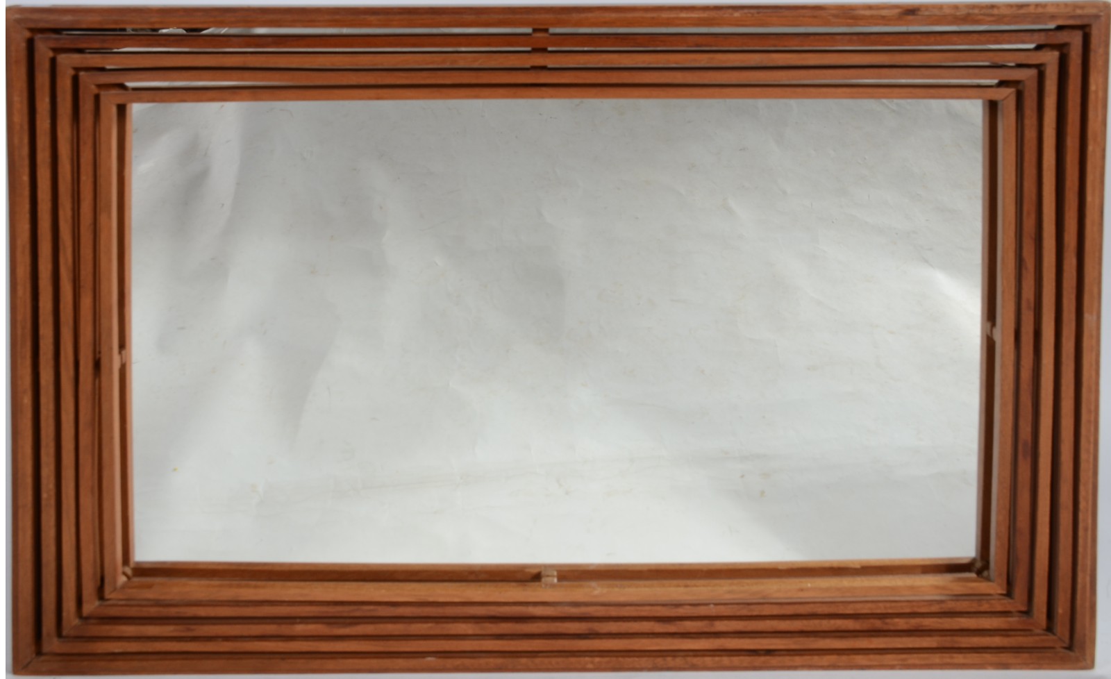 Espelho de cristal, moldura de madeira. - foto 1 de 2