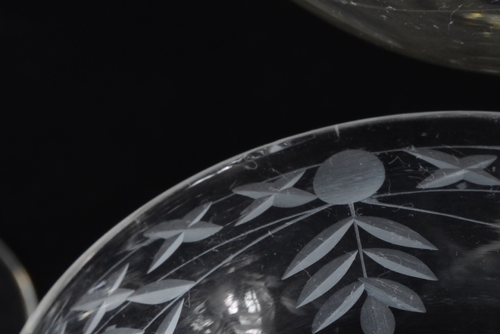 Conjunto com 26 taças diversas de cristal. - foto 4 de 7