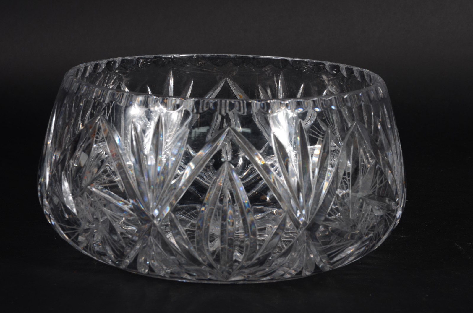 Bowl de cristal tcheco lapidado. - foto 1 de 3