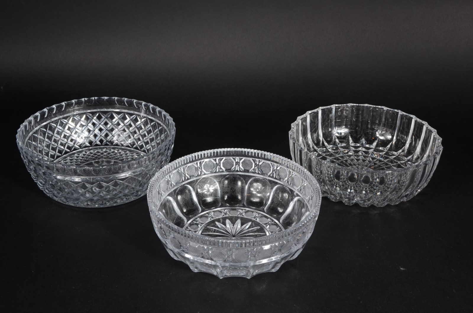 Três bowls de vidro/cristal lapidado. - foto 1 de 6