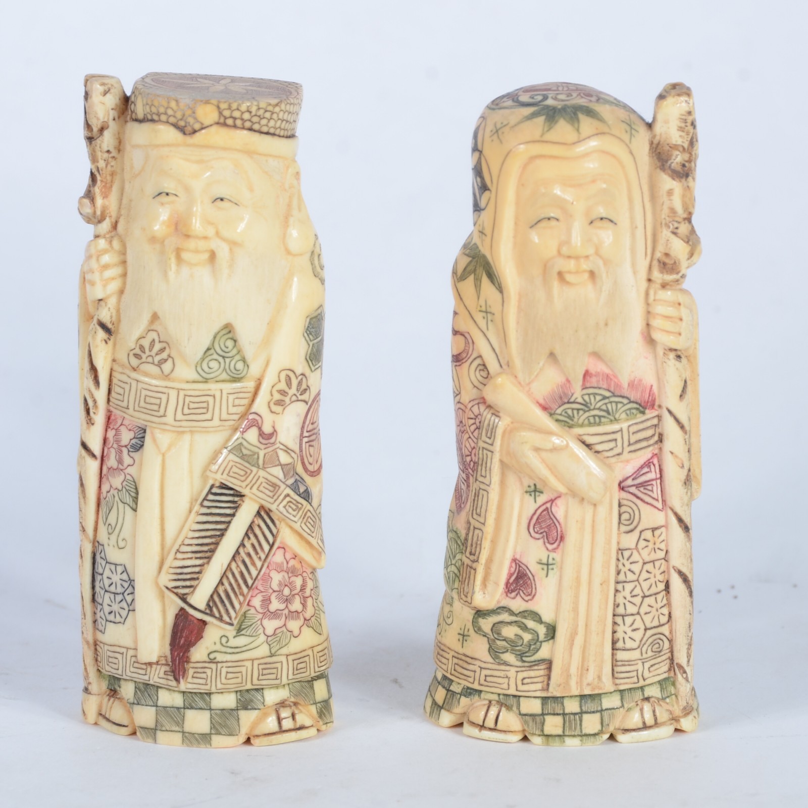 Par de estatuetas de marfim oriental policromado representando... - foto 1 de 5