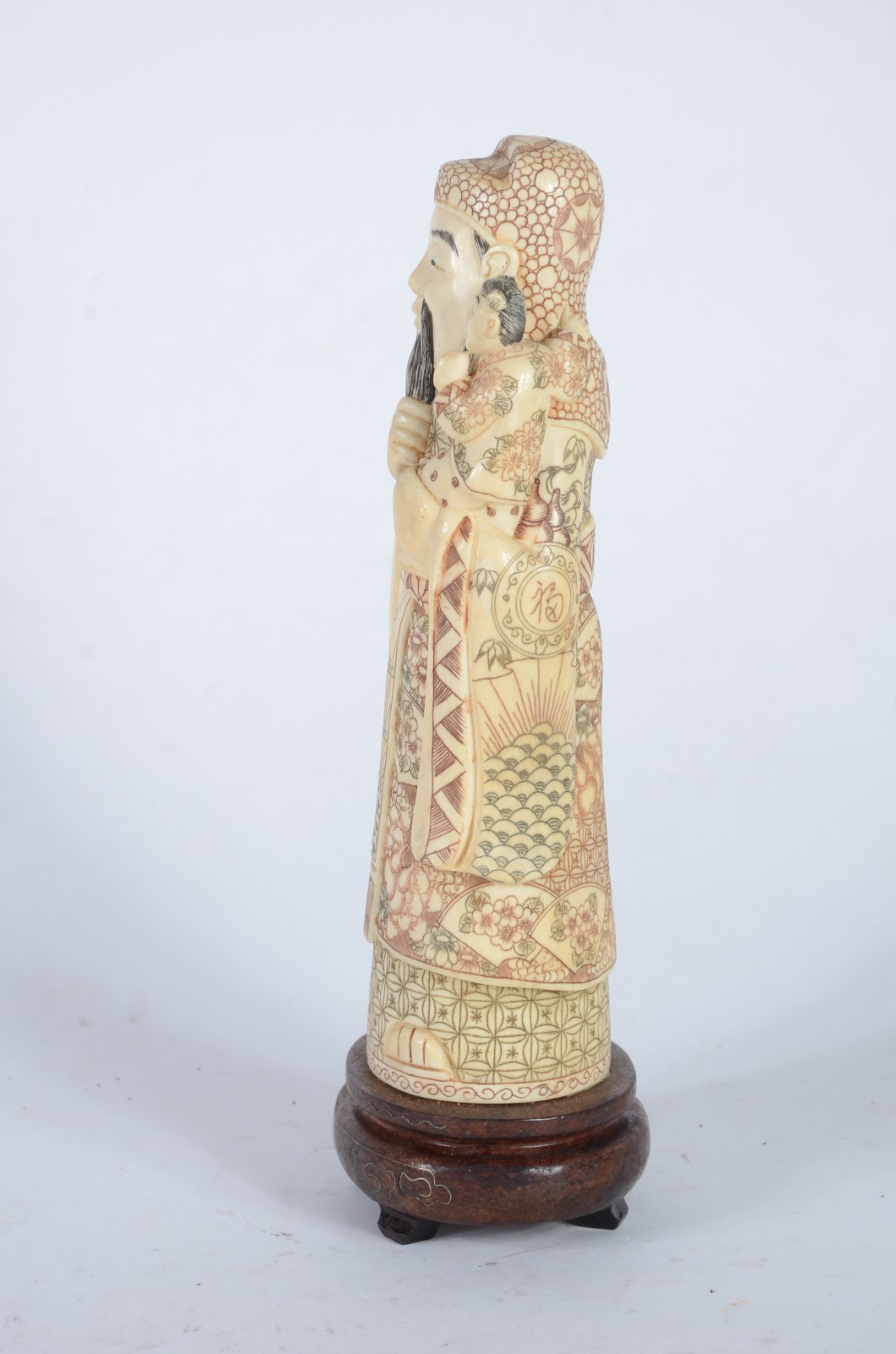 Estatueta de marfim oriental policromado representando figura... - foto 5 de 6