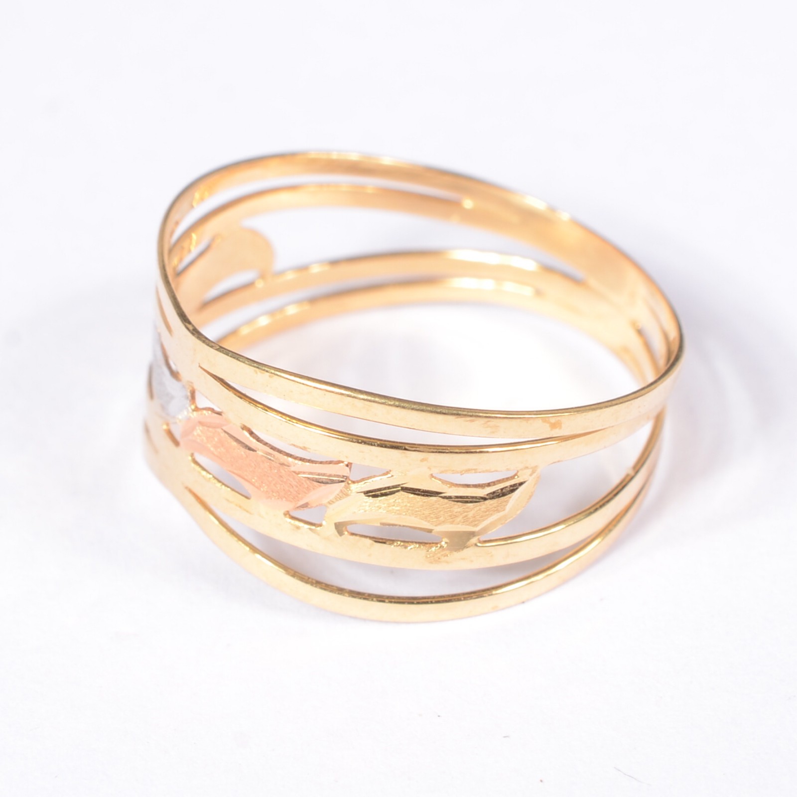 Anel de ouro 18 k., contraste 750 mls. Aro 19. (Por motivos de... - foto 1 de 5