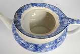 Wood & Sons (1865-1995),  - Conjunto de faiança inglesa decorado com cenas rurais em azul e branco, composto de: 7 xícaras de chá com pires; 10 pratos de sobremesa (um lascado na