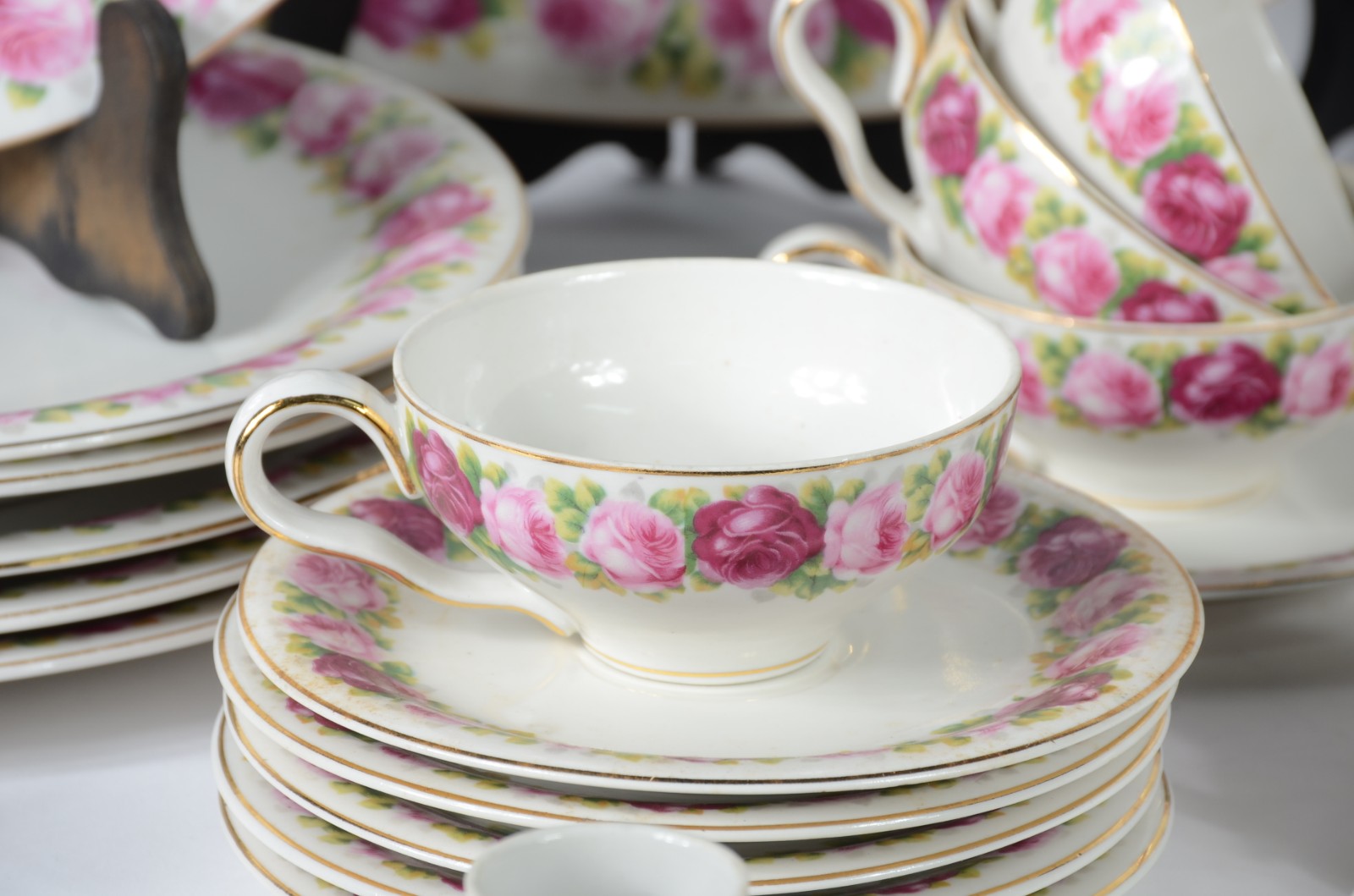 Aparelho de jantar, chá e café de porcelana Saler na cor branca... - foto 2 de 9
