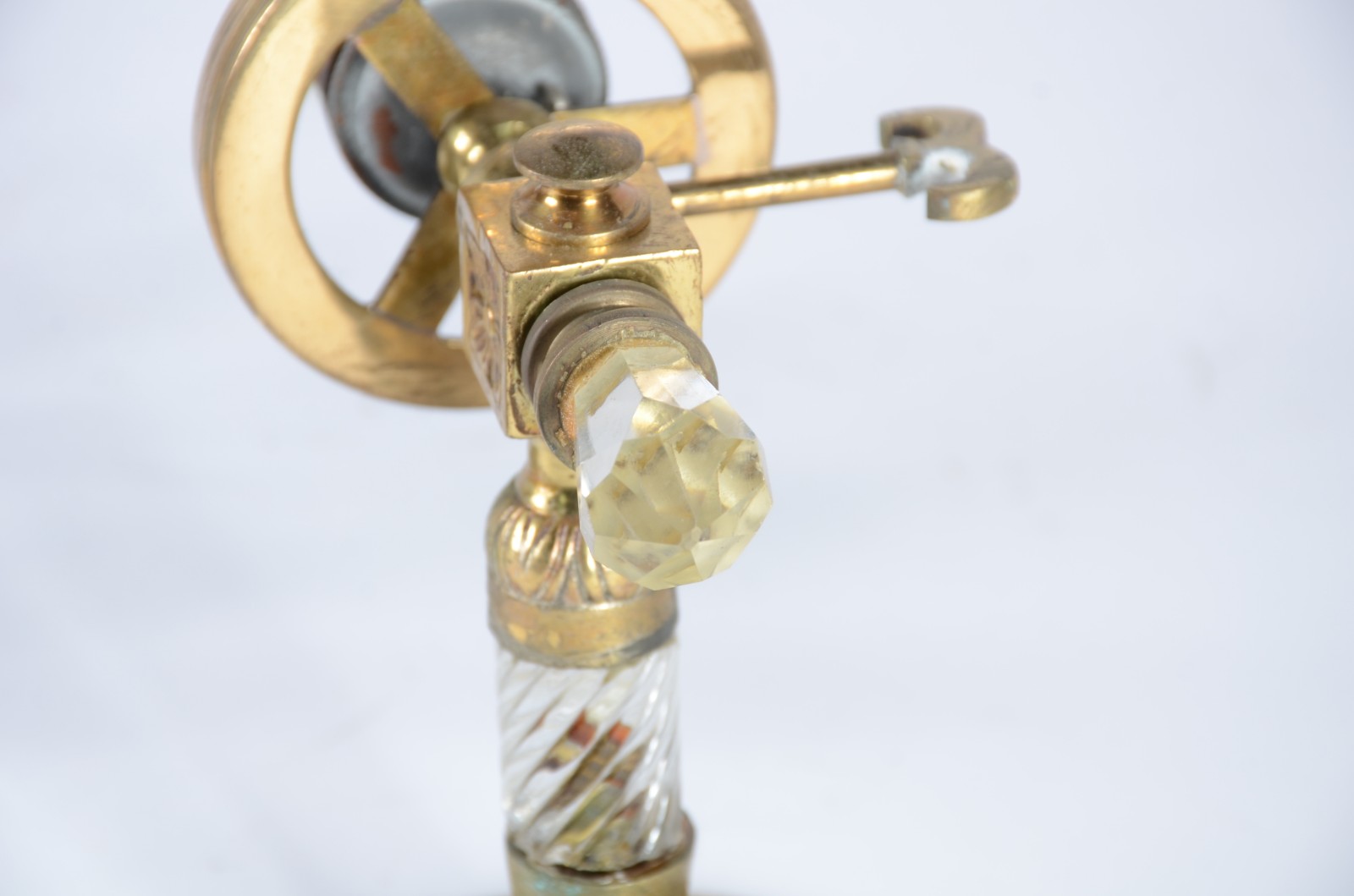 Par de apliques de bronze com cristal. - foto 6 de 8