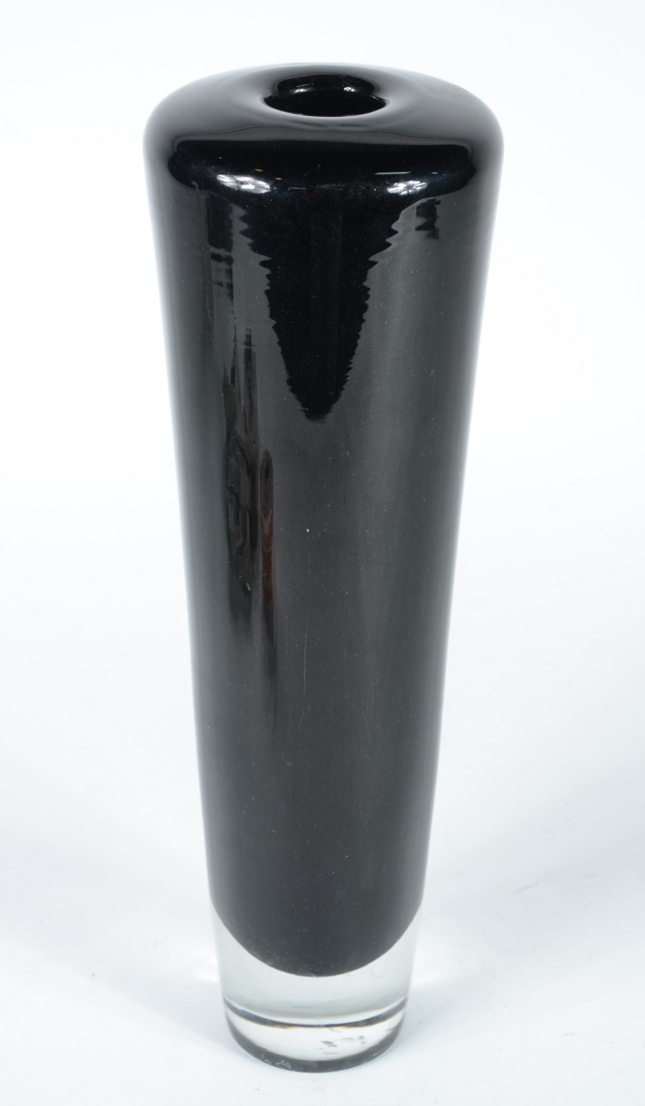 Vaso de vidro decorativo na cor preta. Assinado na base. - foto 1 de 5