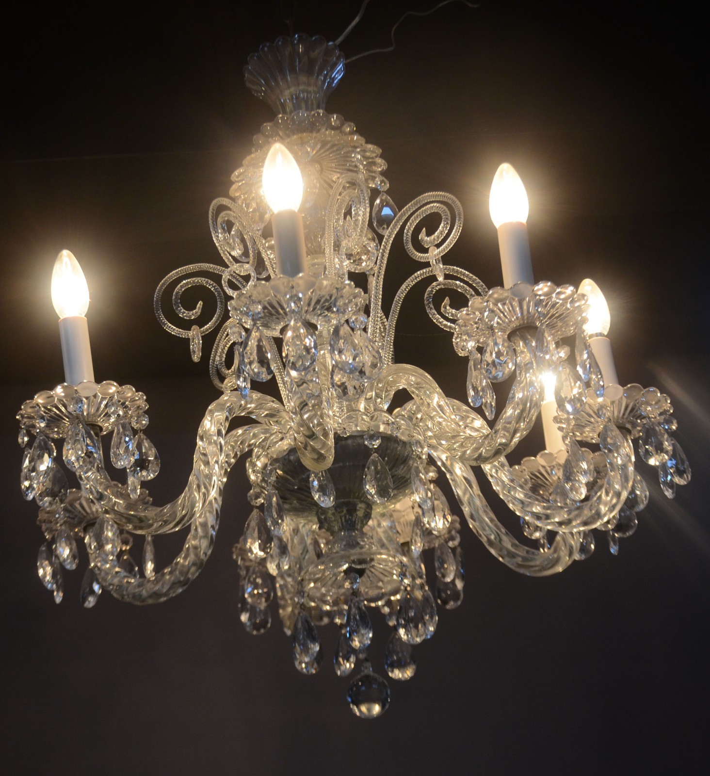 Lustre de cristal para 8 luzes, bobeches com bordas peroladas... - foto 8 de 11