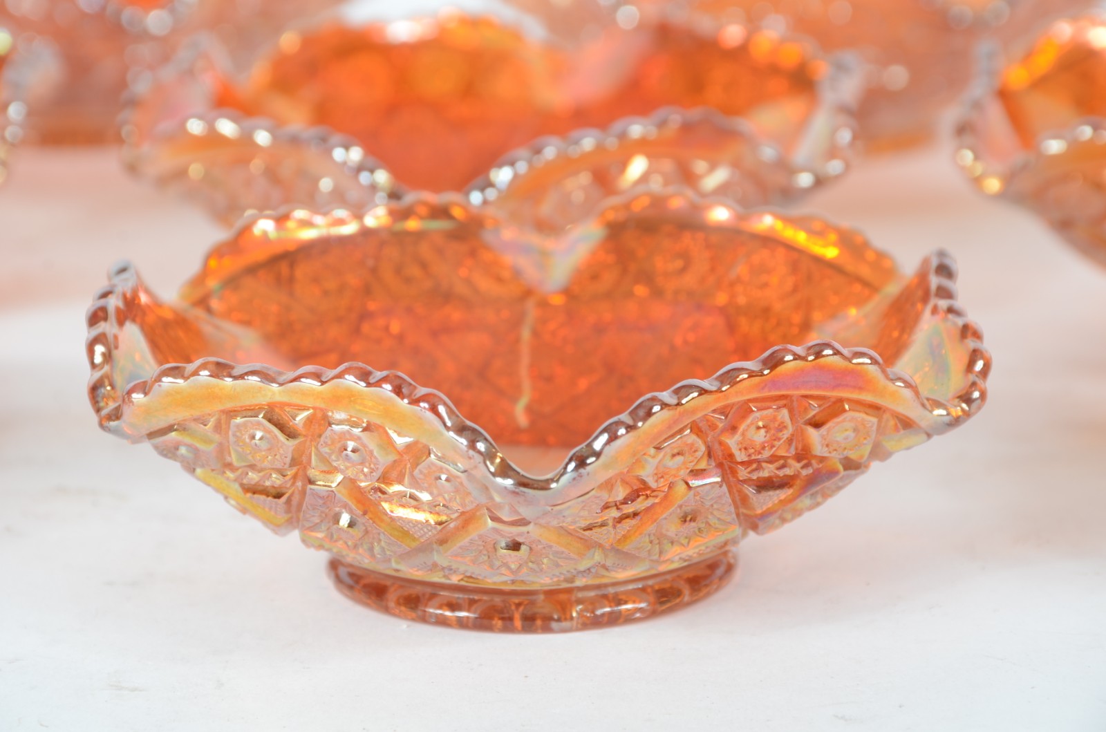 Conjunto com 12 bowls de vidrão "casca de cebola", borda feitio... - foto 6 de 6