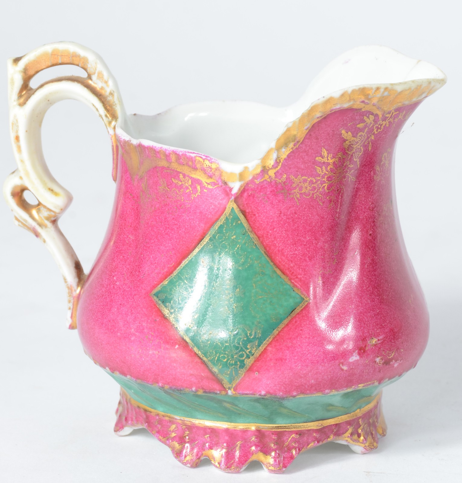 Serviço de chá de porcelana na cor fúcsia, decorado com medalhão com... - foto 7 de 11