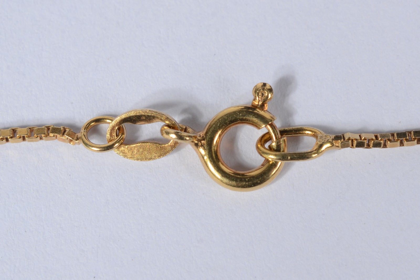Colar veneziano em ouro 18 k., contraste 750 mls. Aro 17. (Por... - foto 2 de 5