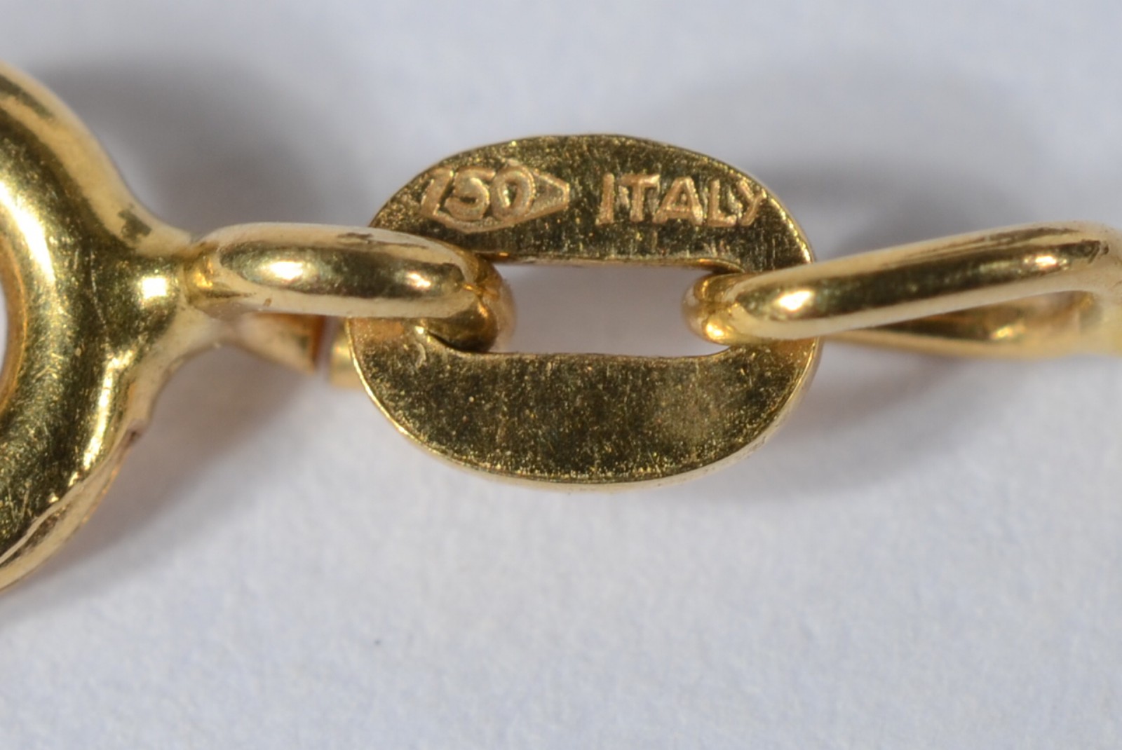 Colar com pendente com rosto de Cristo de ouro 18 k., contraste 750... - foto 5 de 6