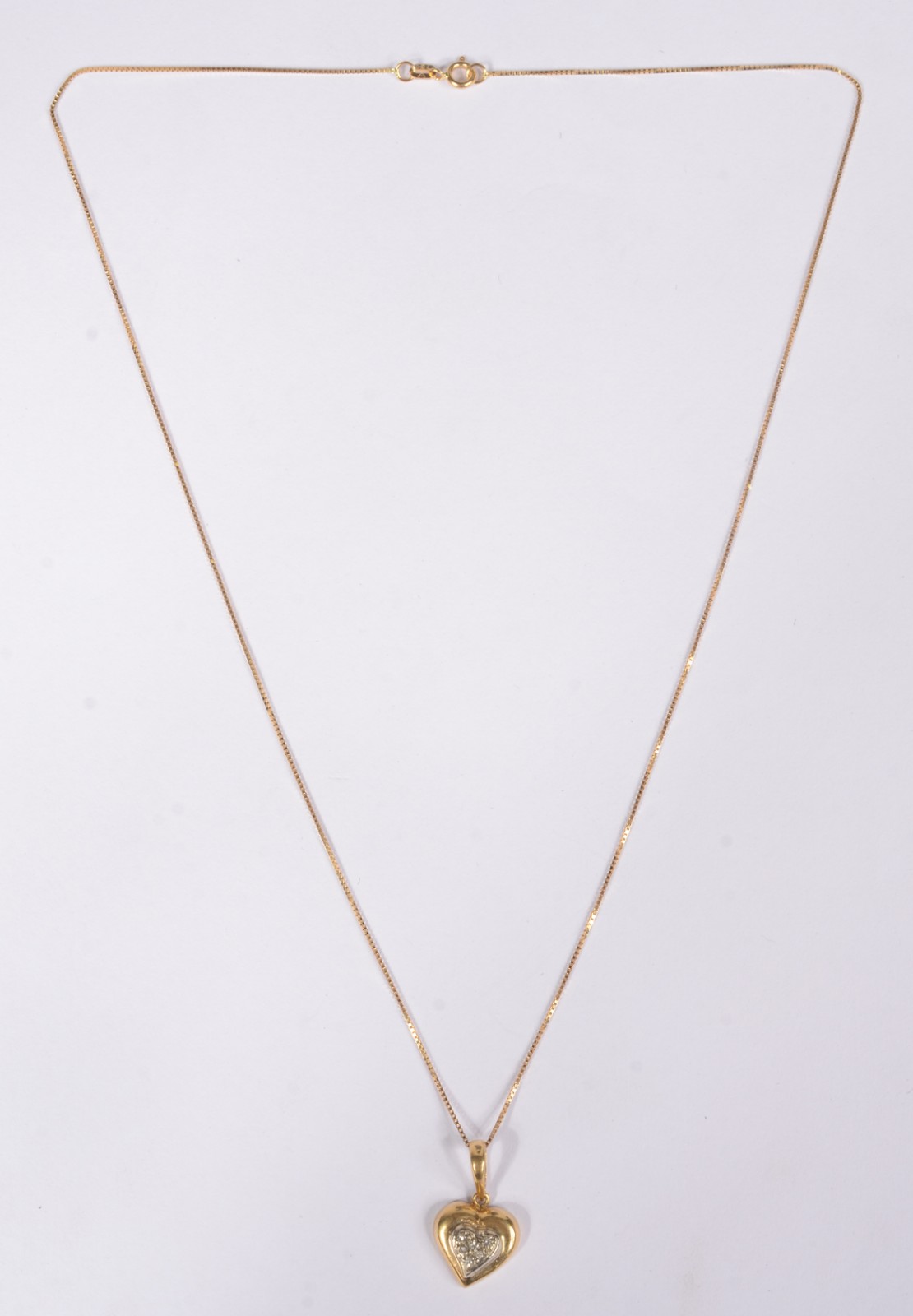 Colar com pendente na forma de coração com brilhantes de ouro 18 k... - foto 2 de 5