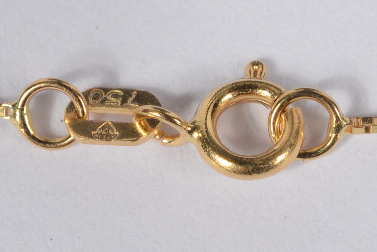 Colar com pendente na forma de coração com brilhantes de ouro 18 k... - foto 4 de 5