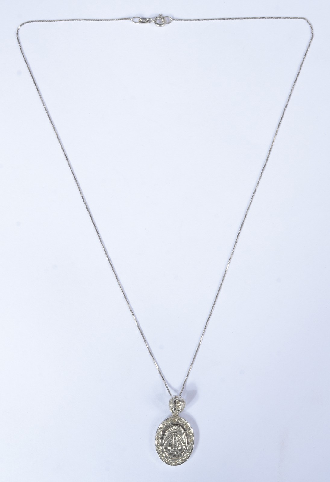 Colar de ouro branco, contraste 750 mls. (Por motivos de segurança a... - foto 2 de 7