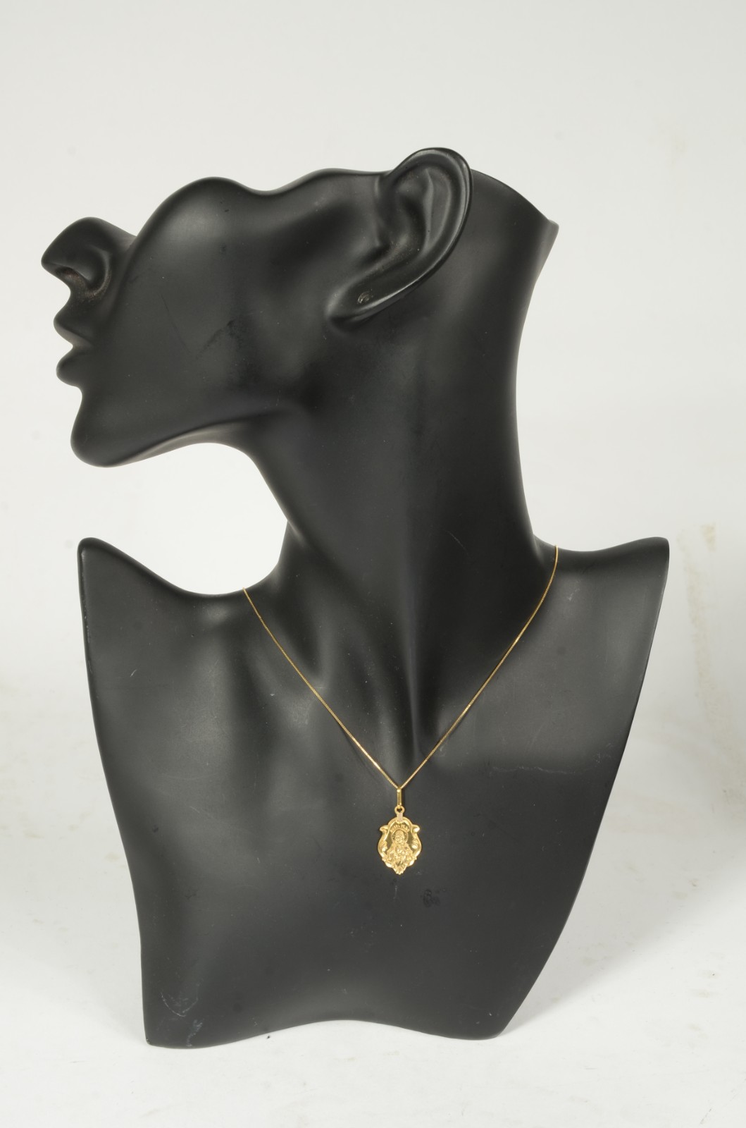 Colar com pendente sacro de ouro 18 k., contraste 750 mls. (Por... - foto 5 de 5