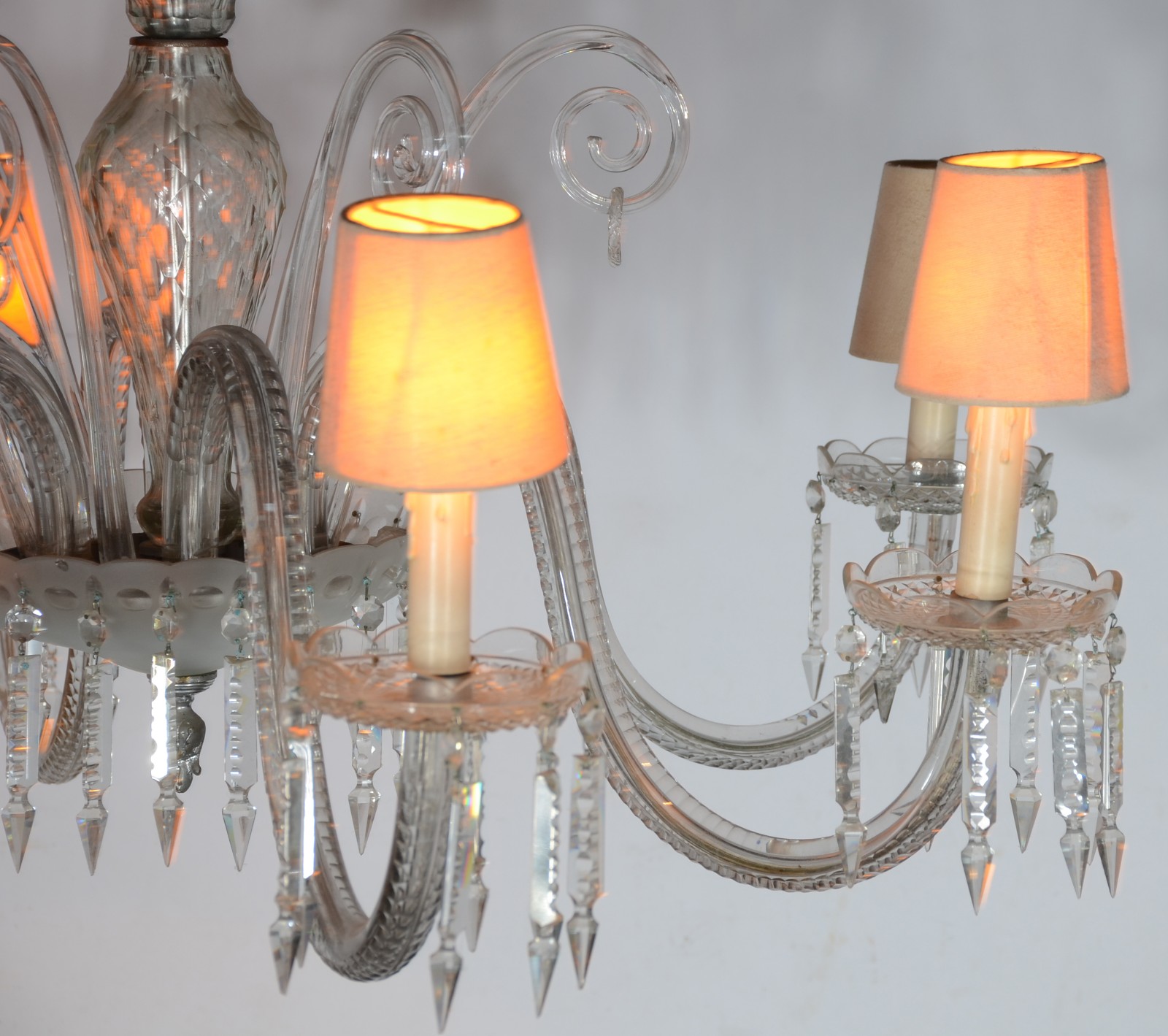Lustre para 6 luzes de cristal, pingentes lapidados, enfeites na... - foto 8 de 8