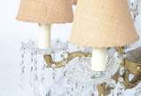 Lustre para 6 luzes de metal dourado com pingen... - Lustre para 6 luzes de metal dourado com pingentes e contas de cristal lapidada.