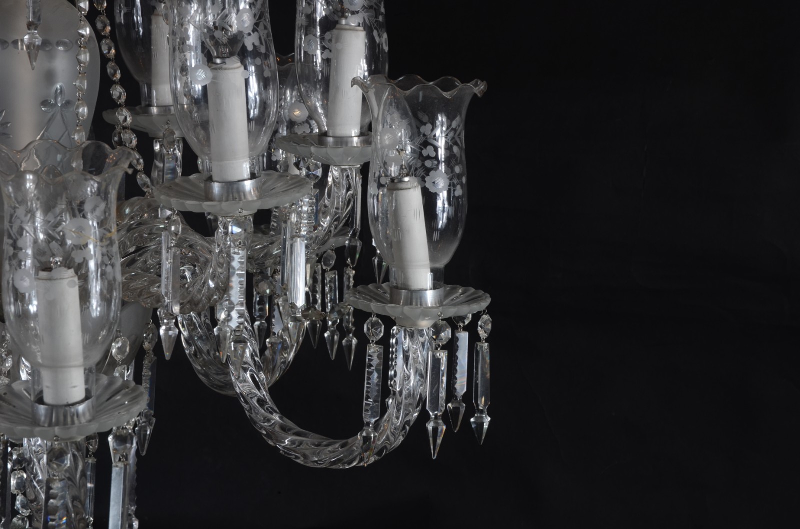 Lustre para 12 luzes de cristal com pingentes e contas de cristal... - foto 3 de 9