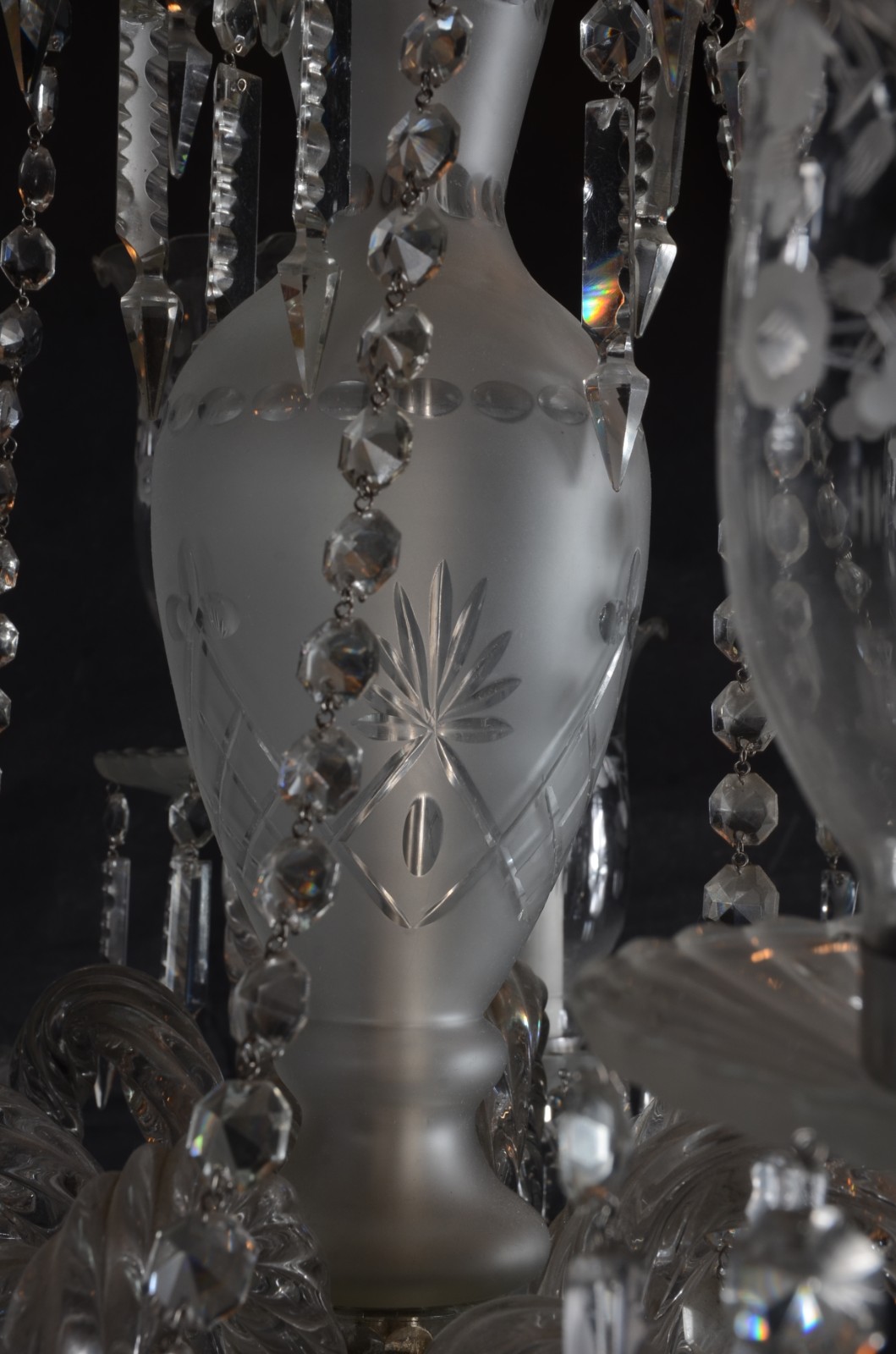 Lustre para 12 luzes de cristal com pingentes e contas de cristal... - foto 6 de 9