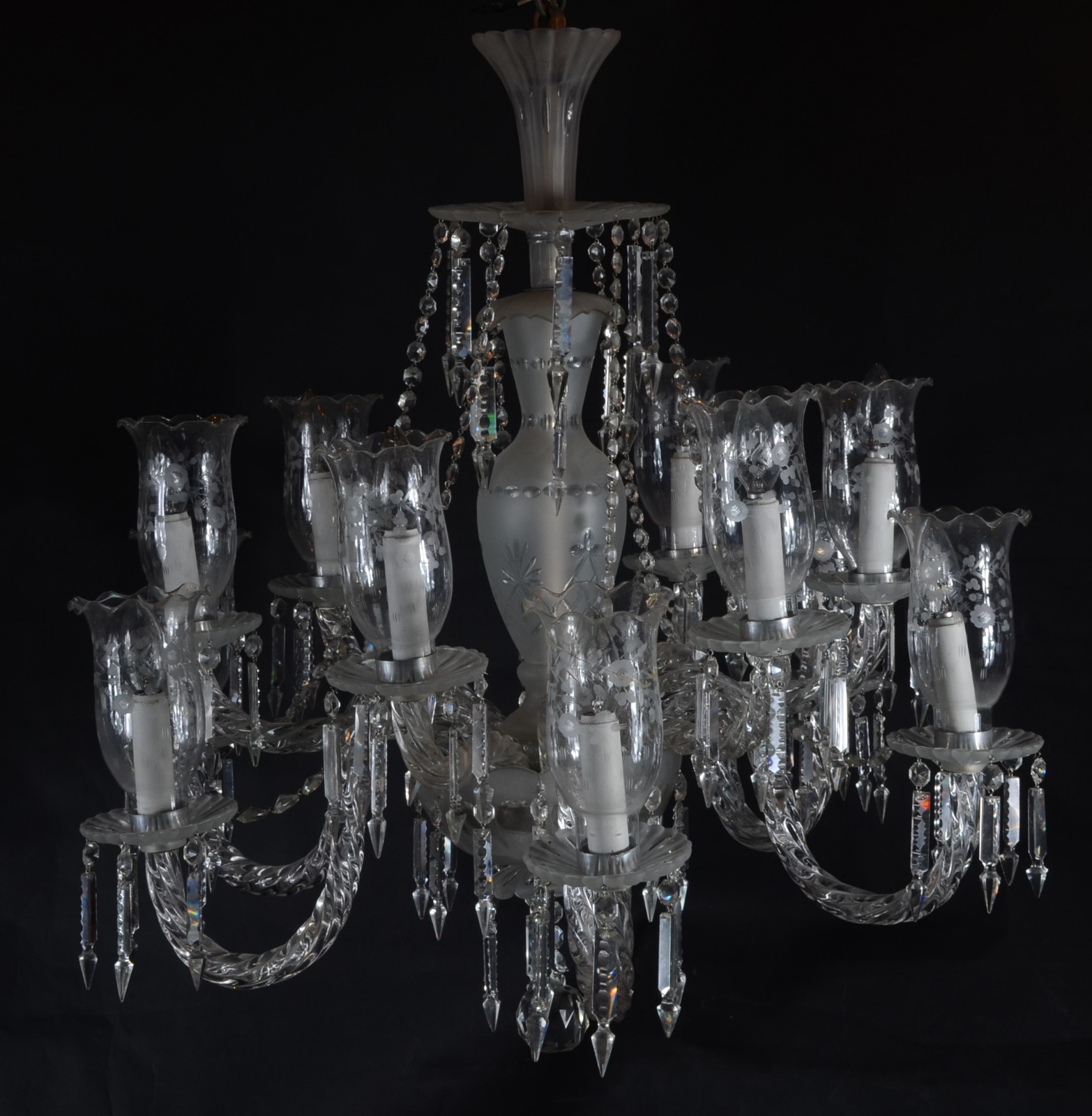 Lustre para 12 luzes de cristal com pingentes e contas de cristal... - foto 1 de 9