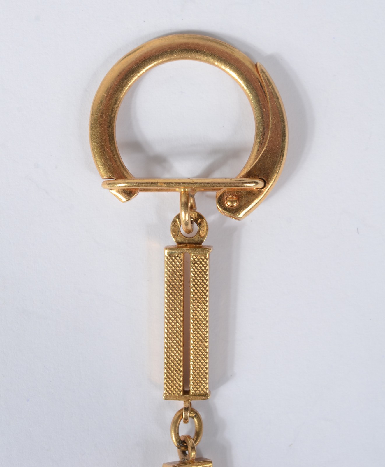 Chaveiro com medalha de ouro 18k., contraste 750 mls. (Por motivos de... - foto 6 de 6