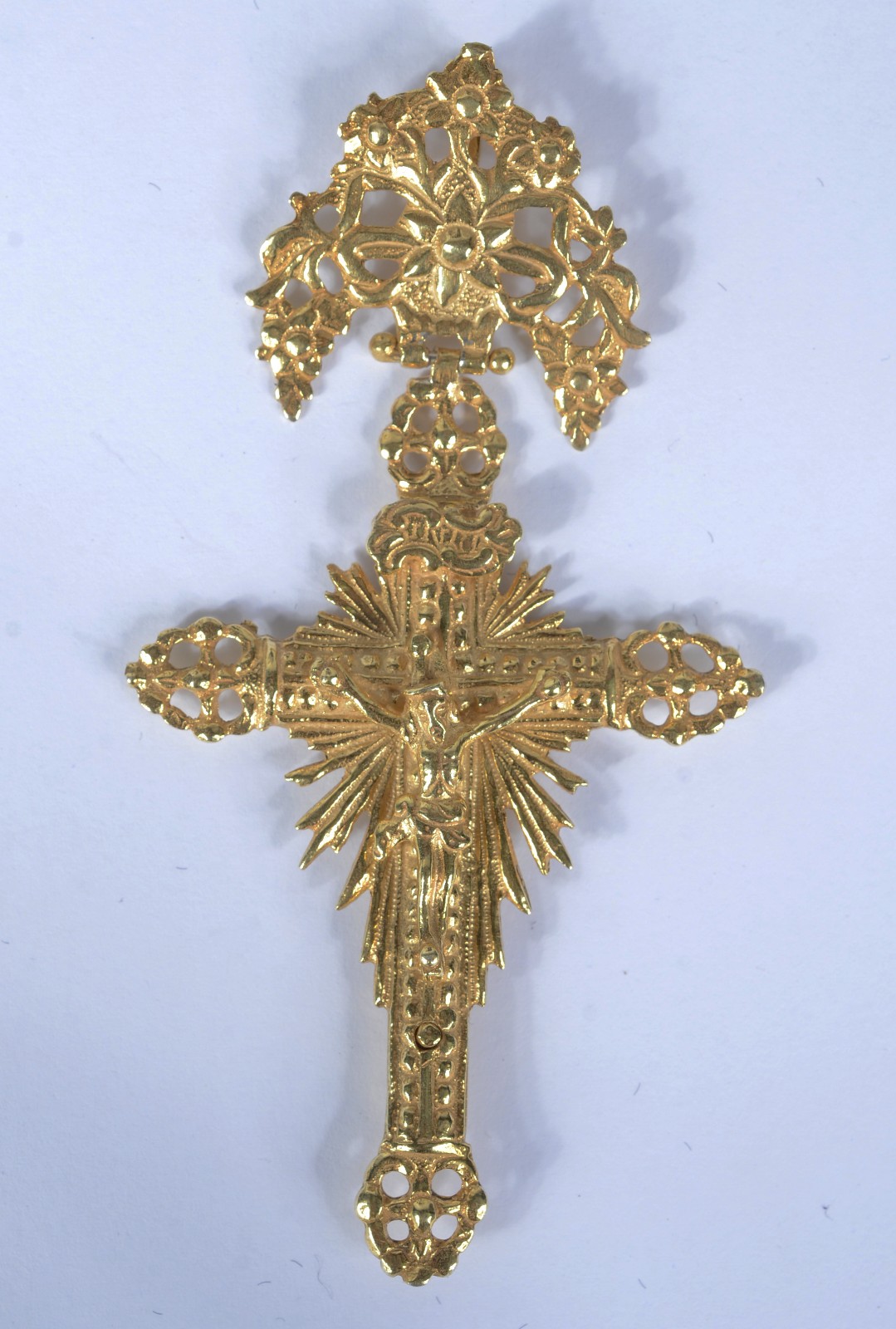 Crucifixo barroco de pendurar em prata com vermeil- Brasil - Bahia... - foto 1 de 5
