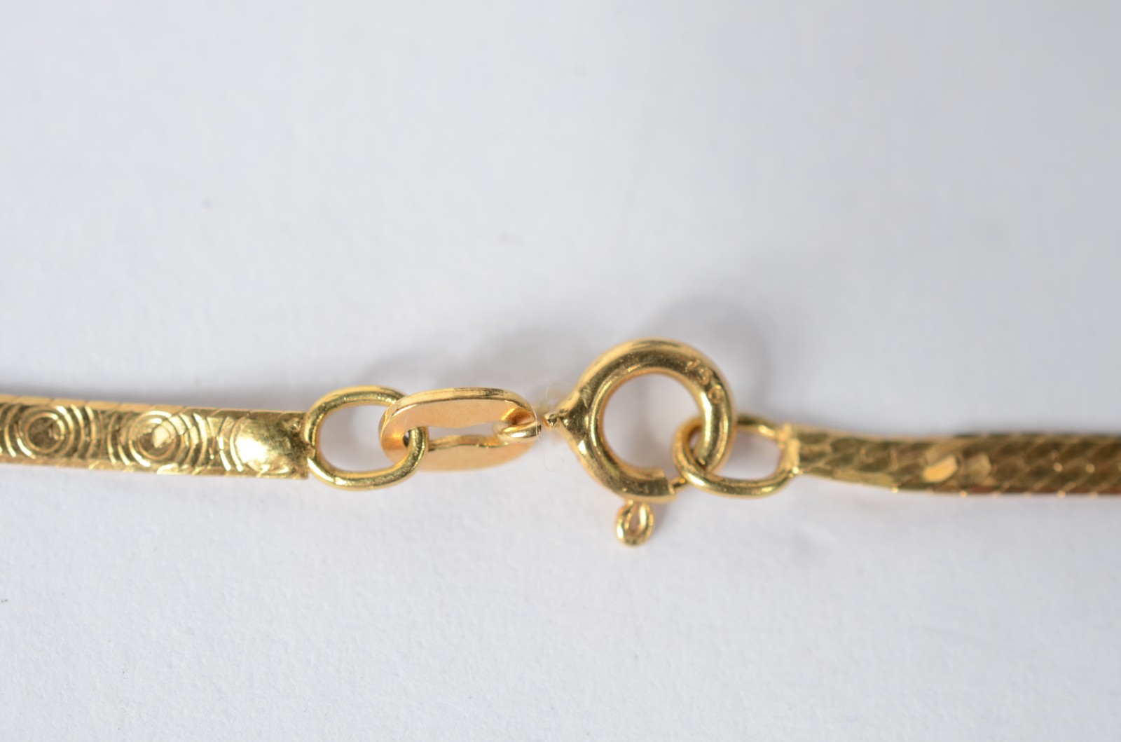 Colar de ouro 18 k., contraste 750 mls. (Por motivos de segurança a... - foto 3 de 5