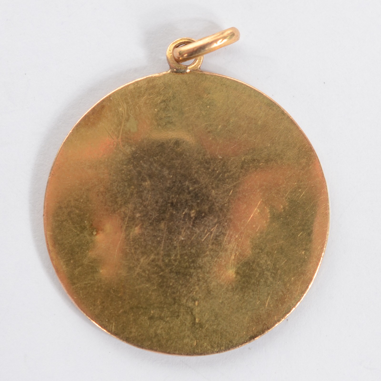 Medalha de ouro 18 k., decorada com figura de menina com harpa. (Por... - foto 2 de 2