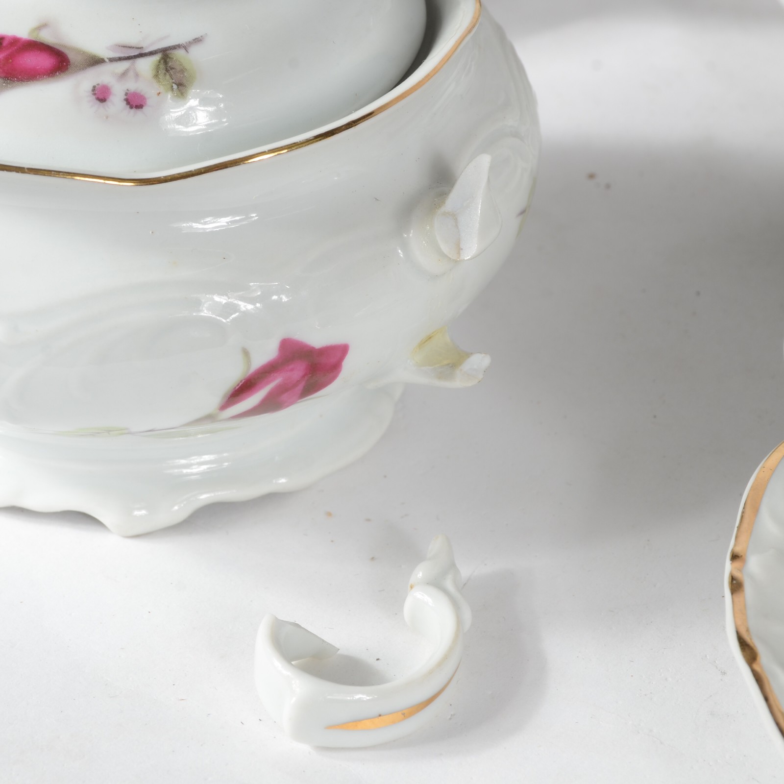 Aparelho de jantar e chá de porcelana polonesa - Wawel, na cor branca... - foto 9 de 10
