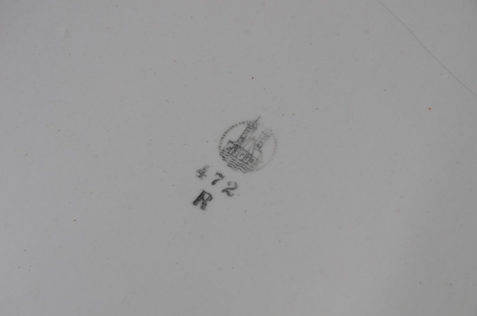 Duas esculturas de porcelana policromada representando casal de... - foto 11 de 11