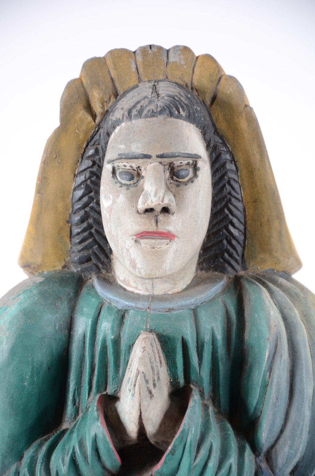 Escultura de madeira entalhada representando Nossa Senhora. Pedro... - foto 3 de 8