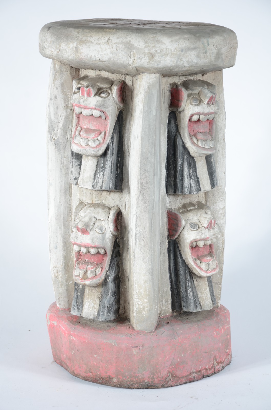 Arte Popular - Escultura de madeira entalhada e policromada... - foto 2 de 4