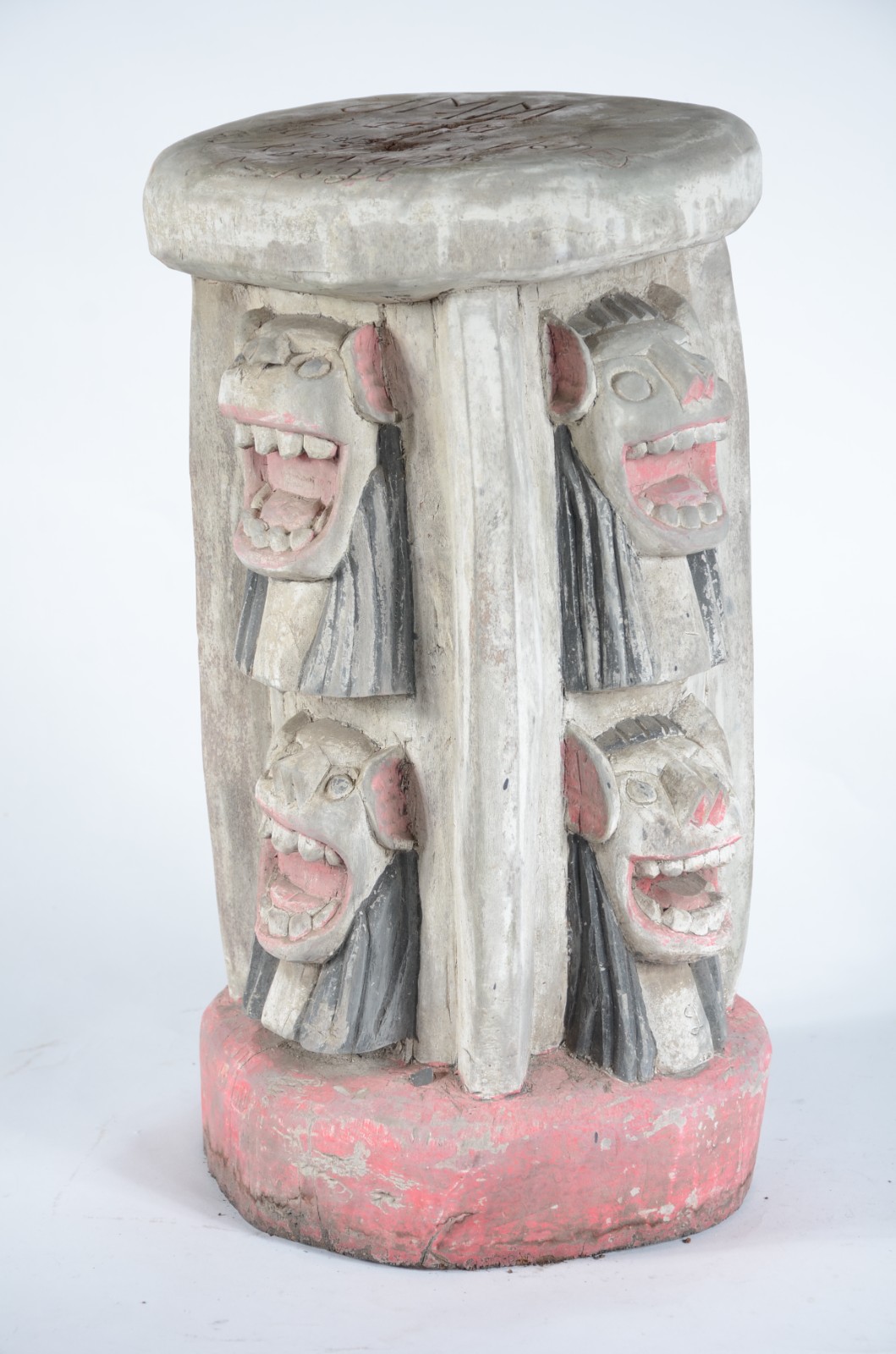 Arte Popular - Escultura de madeira entalhada e policromada... - foto 1 de 4