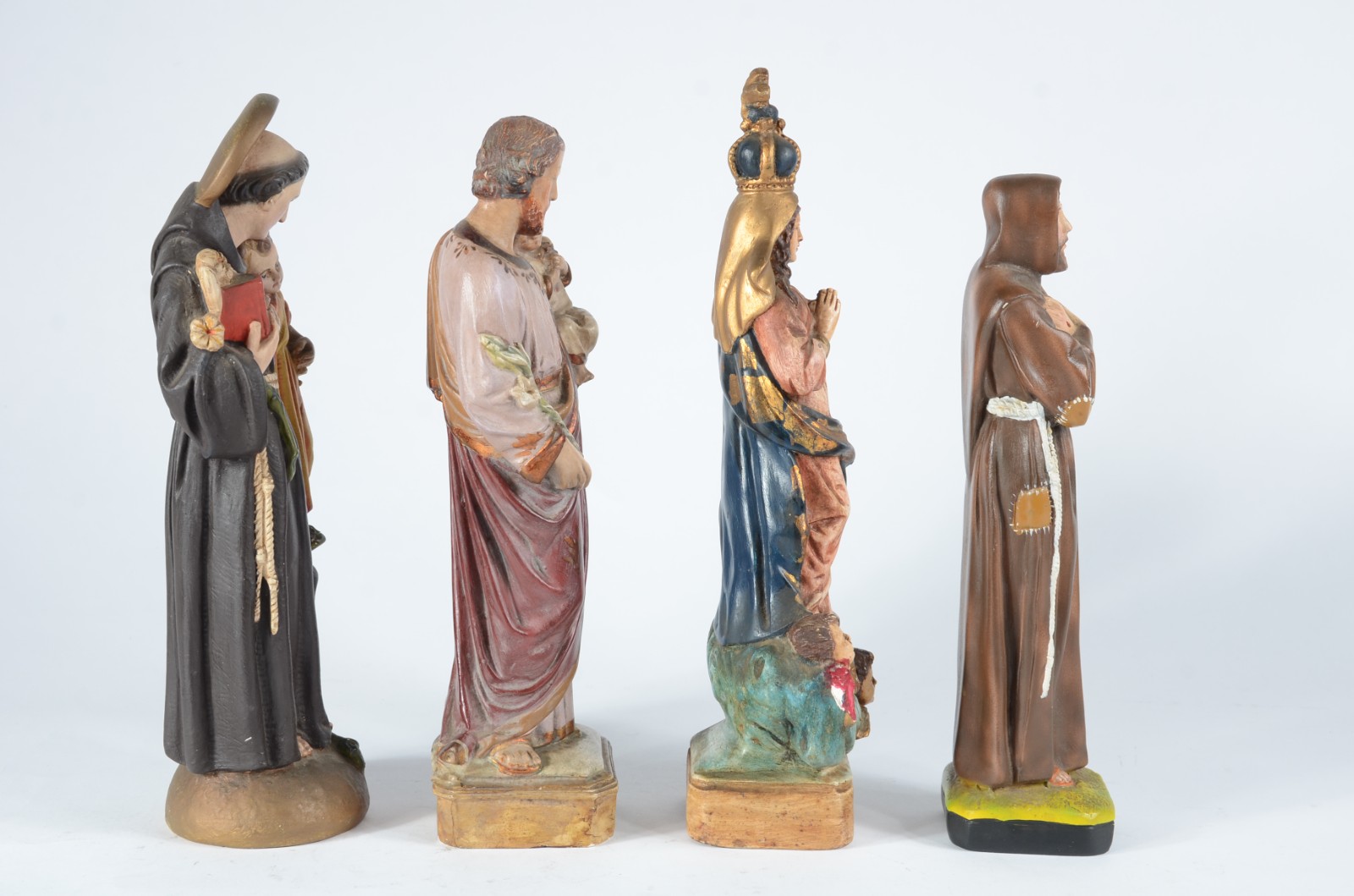 Conjunto com 4 imagens sacras de estuque/gesso policromado. - foto 4 de 9