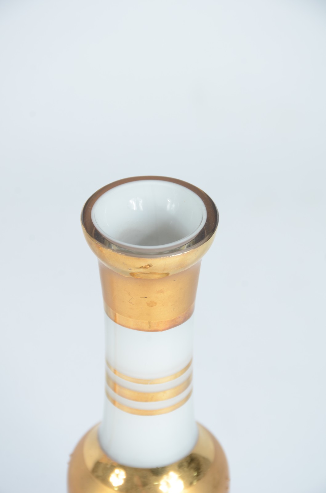 Conjunto com diversas peças de cristal tcheco com detalhes dourados... - foto 5 de 6