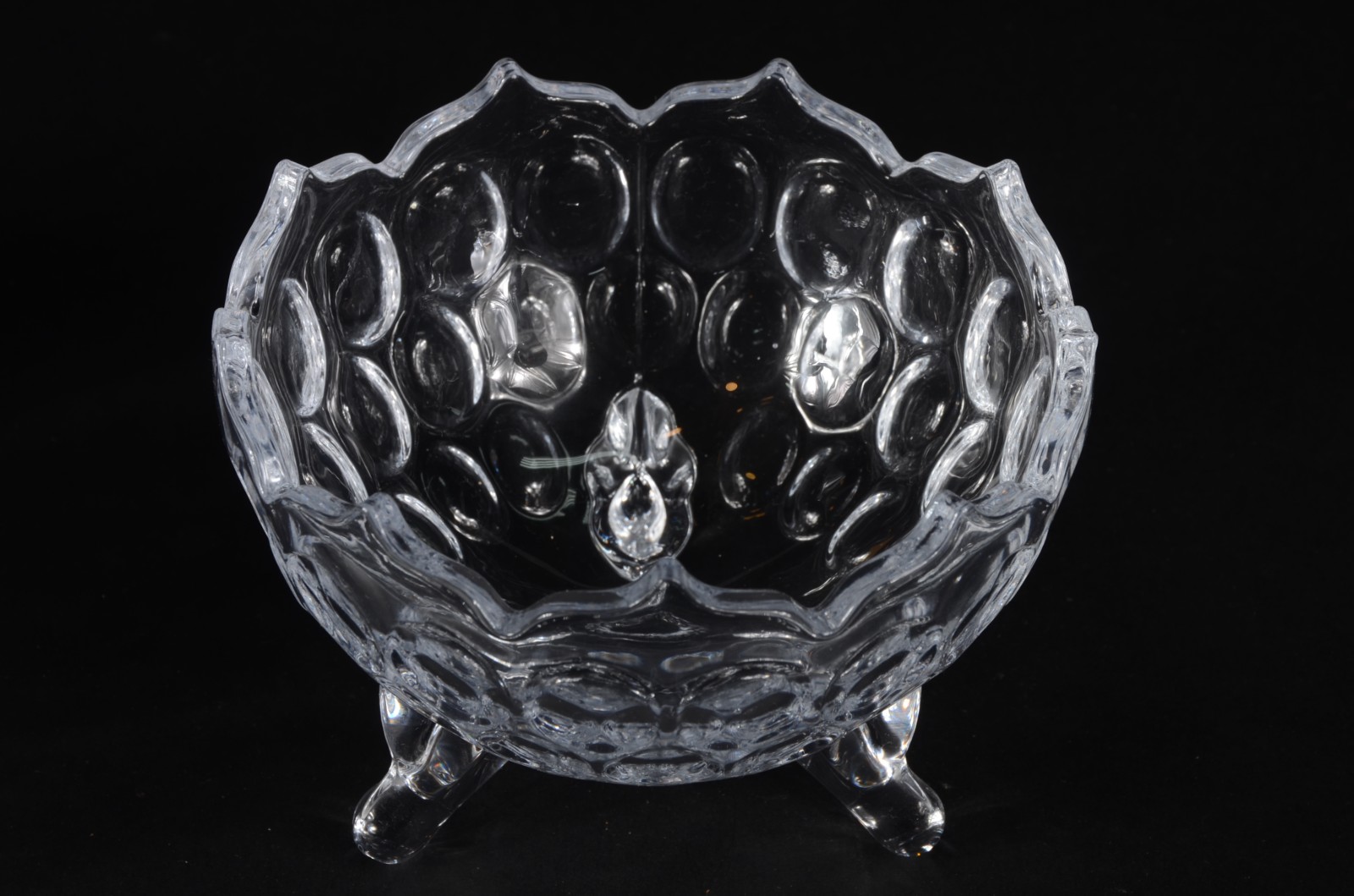 Três peças de cristal, sendo: duas compoteiras e bowl com borda... - foto 6 de 7
