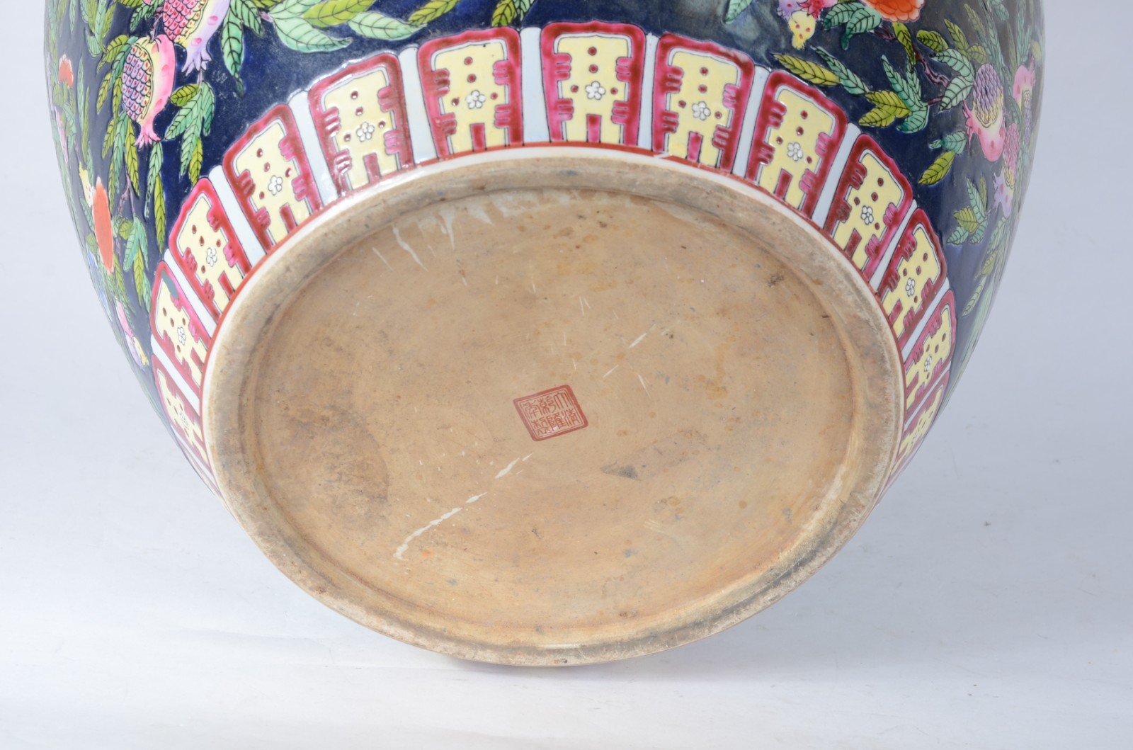 Aquário/cachepot de porcelana chinesa decorado com flores em... - foto 7 de 7