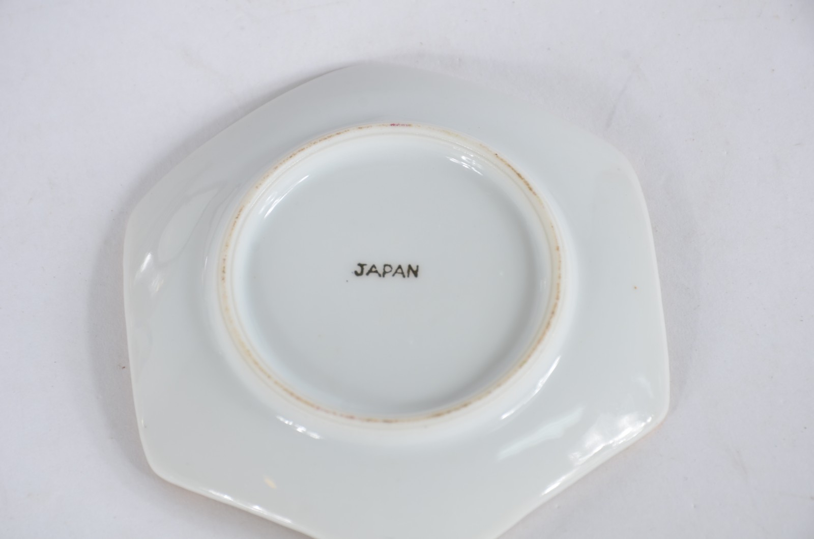 Diversas peças de porcelana, sendo: conjunto para bolo com 6 pratos... - foto 5 de 8