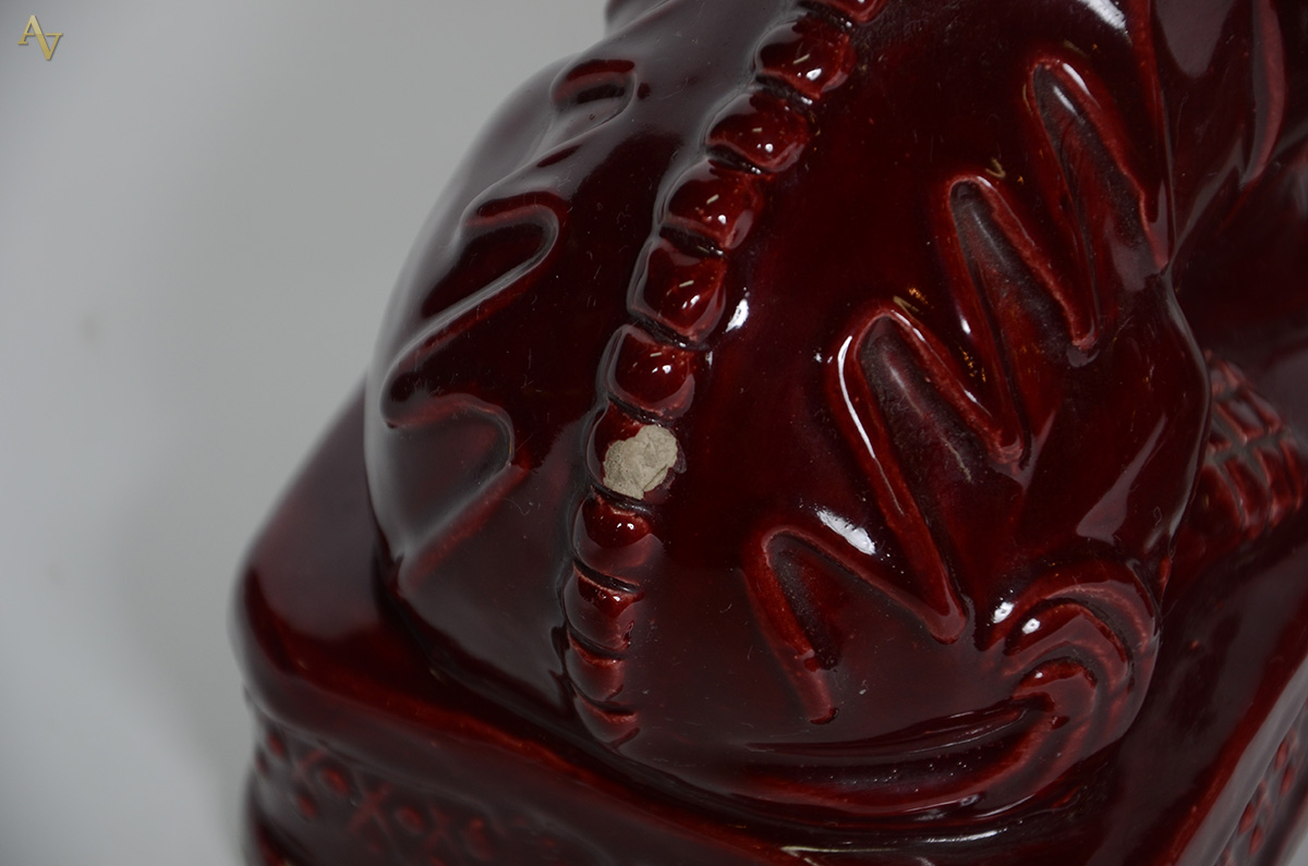 Par de cães de Fó de porcelana oriental na cor vinho. Altura 22 cm... - foto 3 de 4