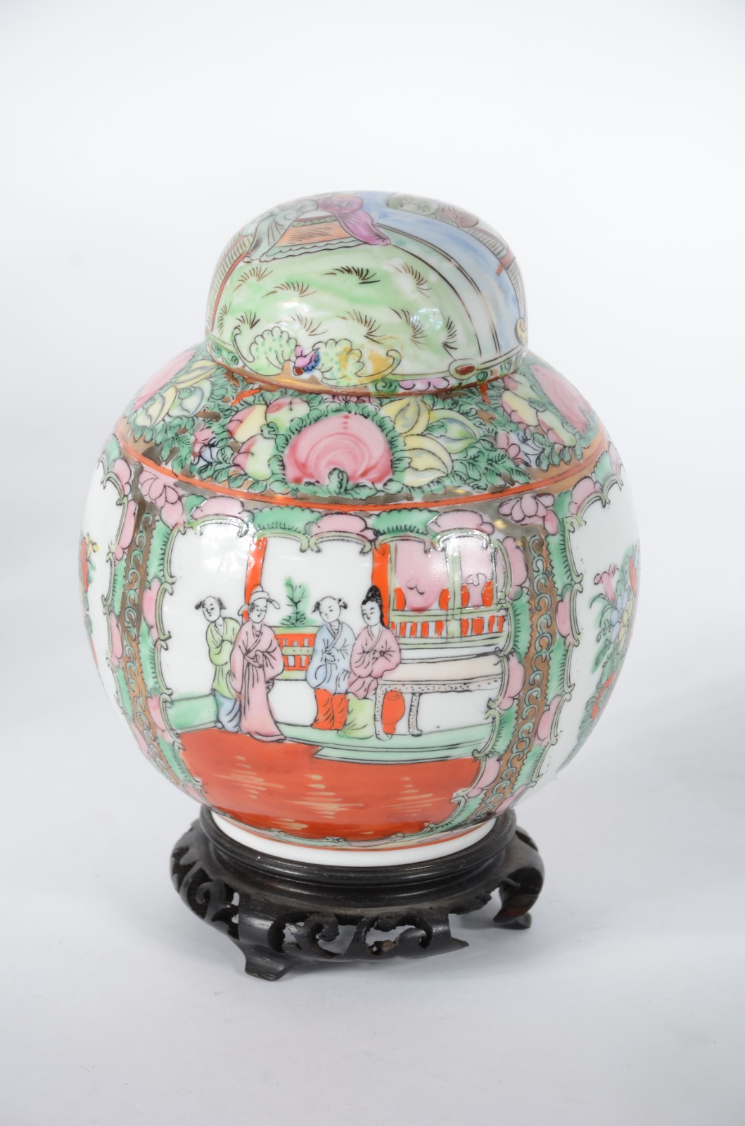 Sete peças diversas de porcelana oriental com decoração em tons de... - foto 8 de 10